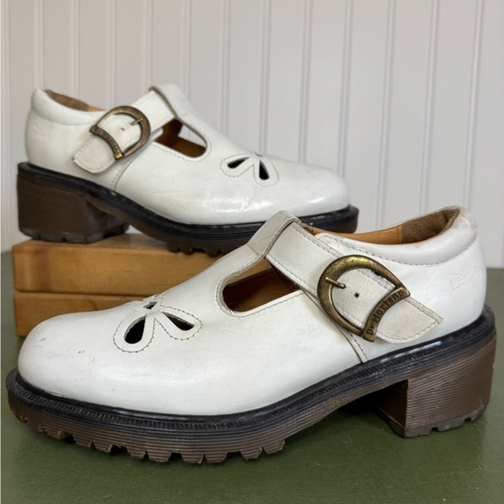 VTG England Dr Martens Butterfly Cutout Mary Janes in Smooth Leather #8176